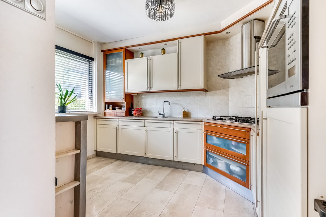 Photo 8 of Galjoen 42