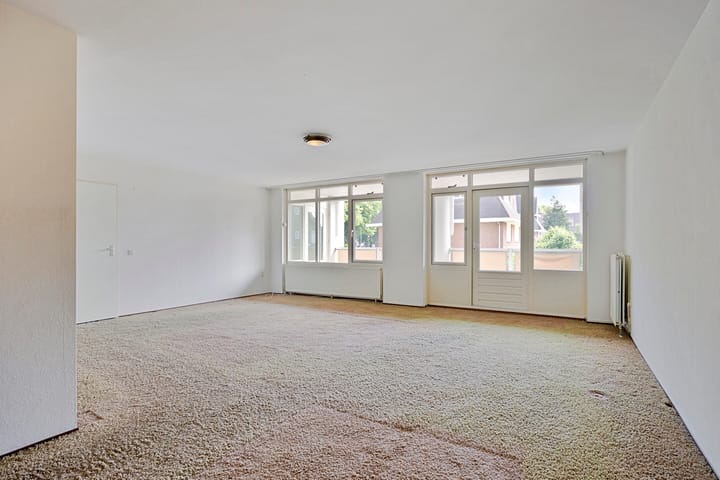 Photo 9 of Heuvelstraat 18