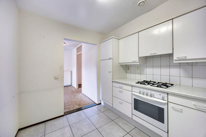 Photo 12 of Heuvelstraat 18