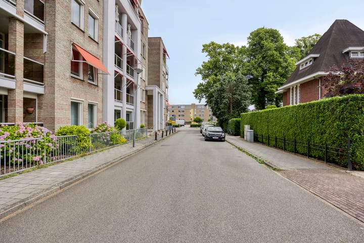 Photo 31 of Heuvelstraat 18