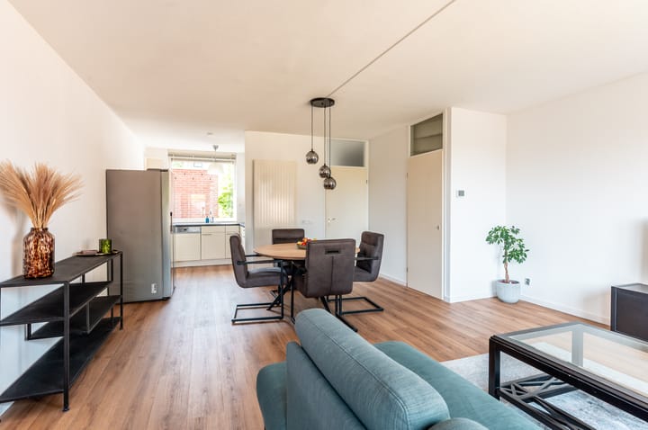 Photo 11 of Purmer 69