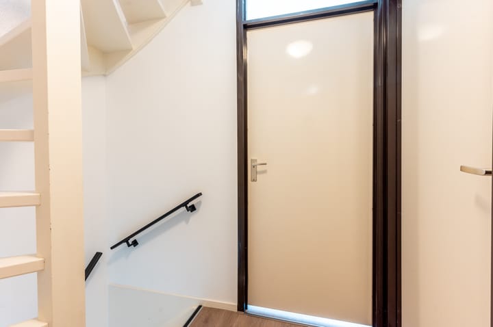 Photo 18 of Purmer 69