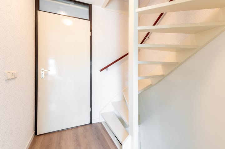 Photo 28 of Purmer 69