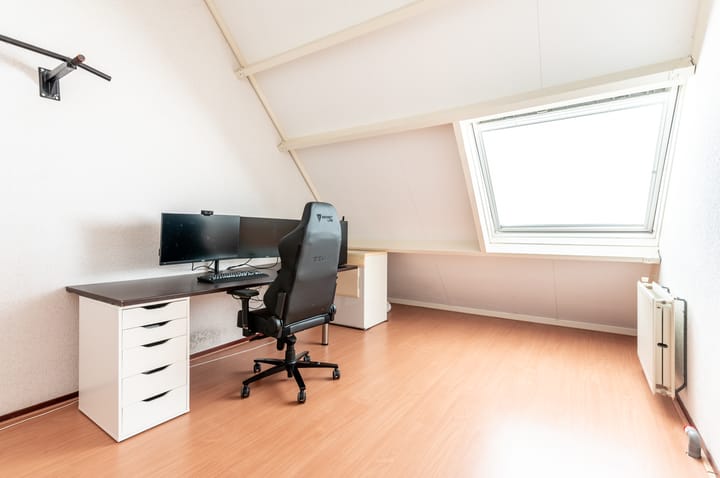 Photo 31 of Purmer 69