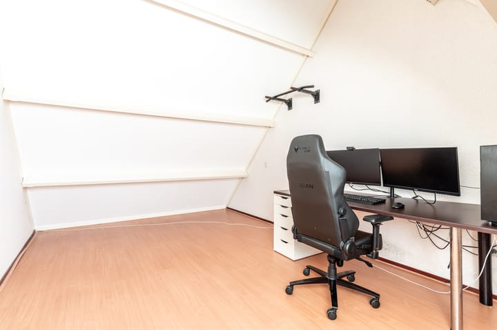 Photo 32 of Purmer 69