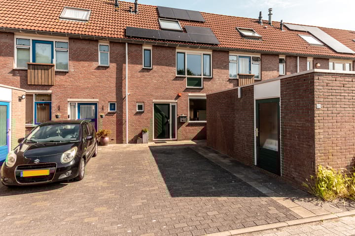 Photo 38 of Purmer 69