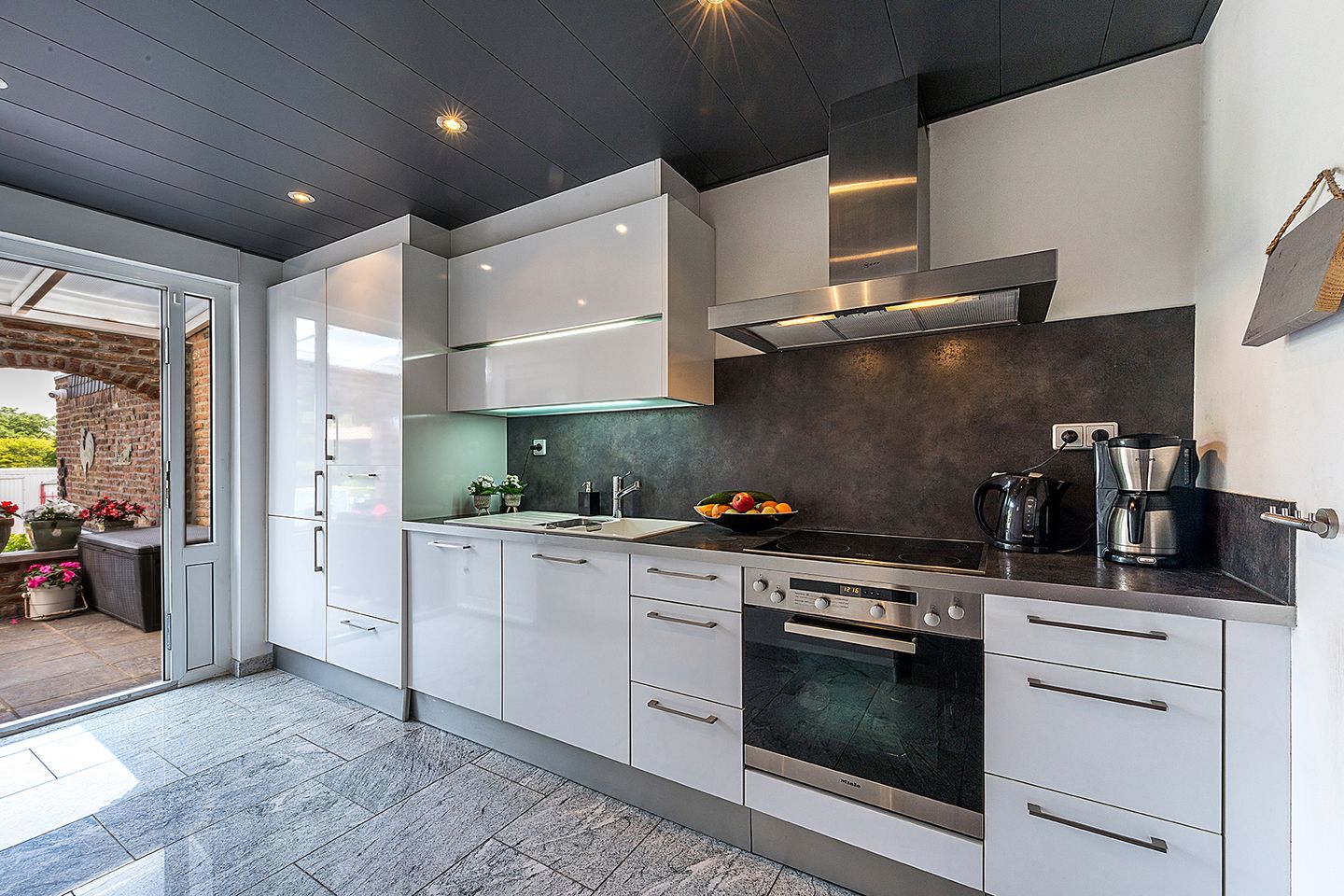 Foto 10 van Meuserstraat 24