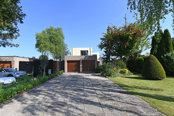 Foto 3 van Planetenweg 11