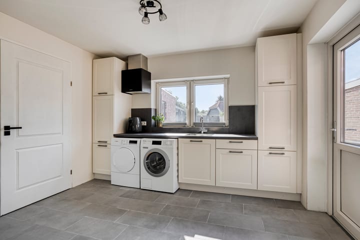 Foto 18 van Poolsplein 4