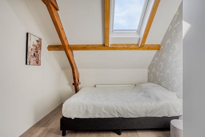 Foto 24 van Poolsplein 4