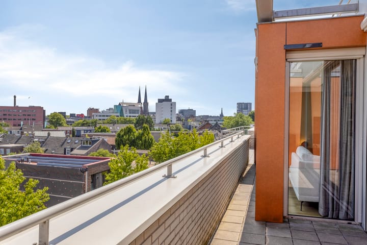 Foto 8 van Enschotsestraat 305