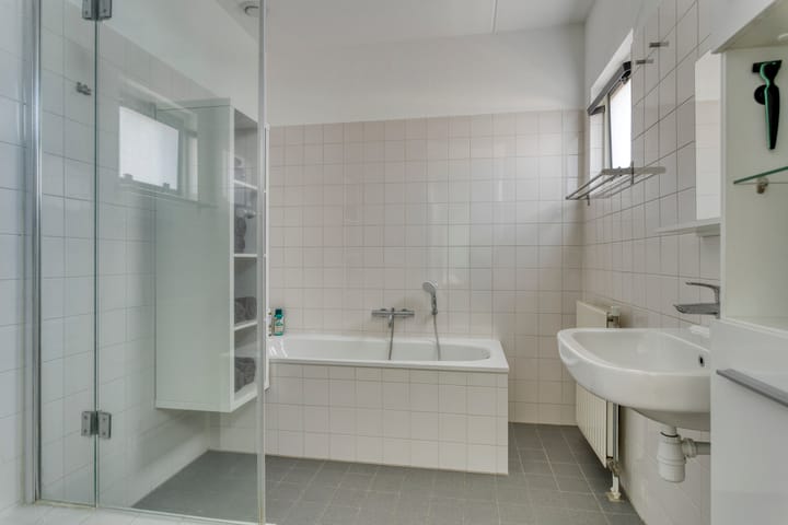 Foto 14 van Enschotsestraat 305