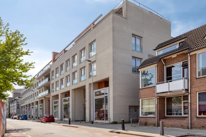 Foto 24 van Enschotsestraat 305