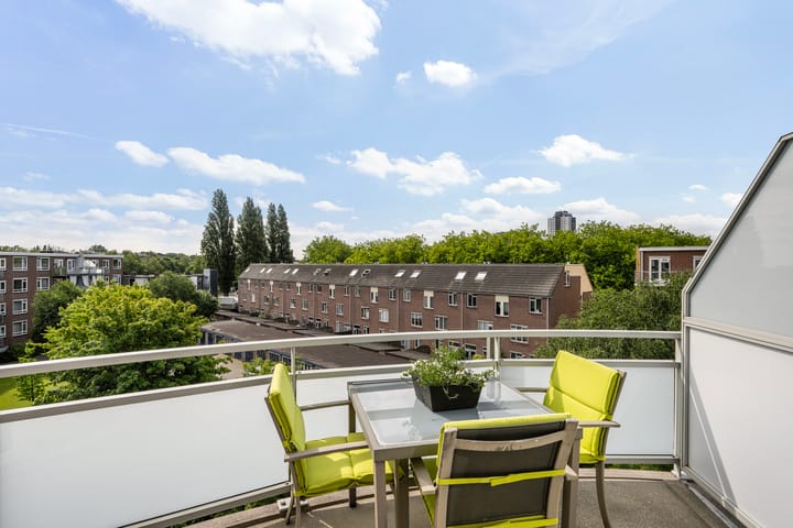 Foto 18 van dr. Schaepmanstraat 8-D