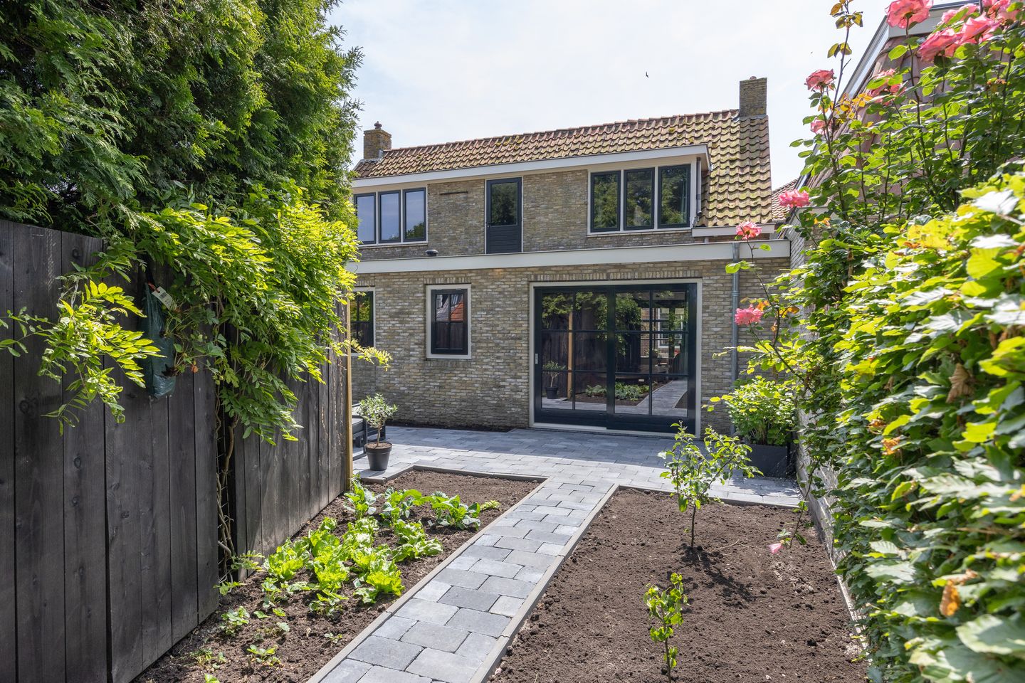 Photo 40 of Dubbelstraat 193