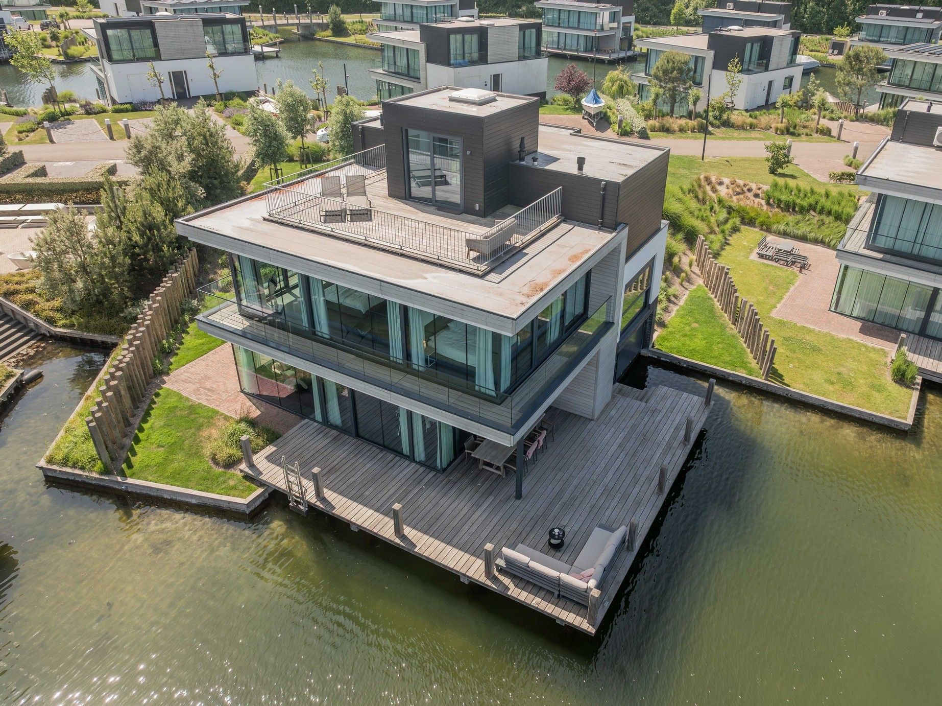 4-bedroom freehold villa in Arnemuiden — photo 4 of 5