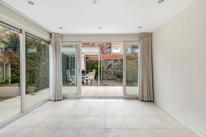 Foto 9 van Van Nijenrodestraat 32