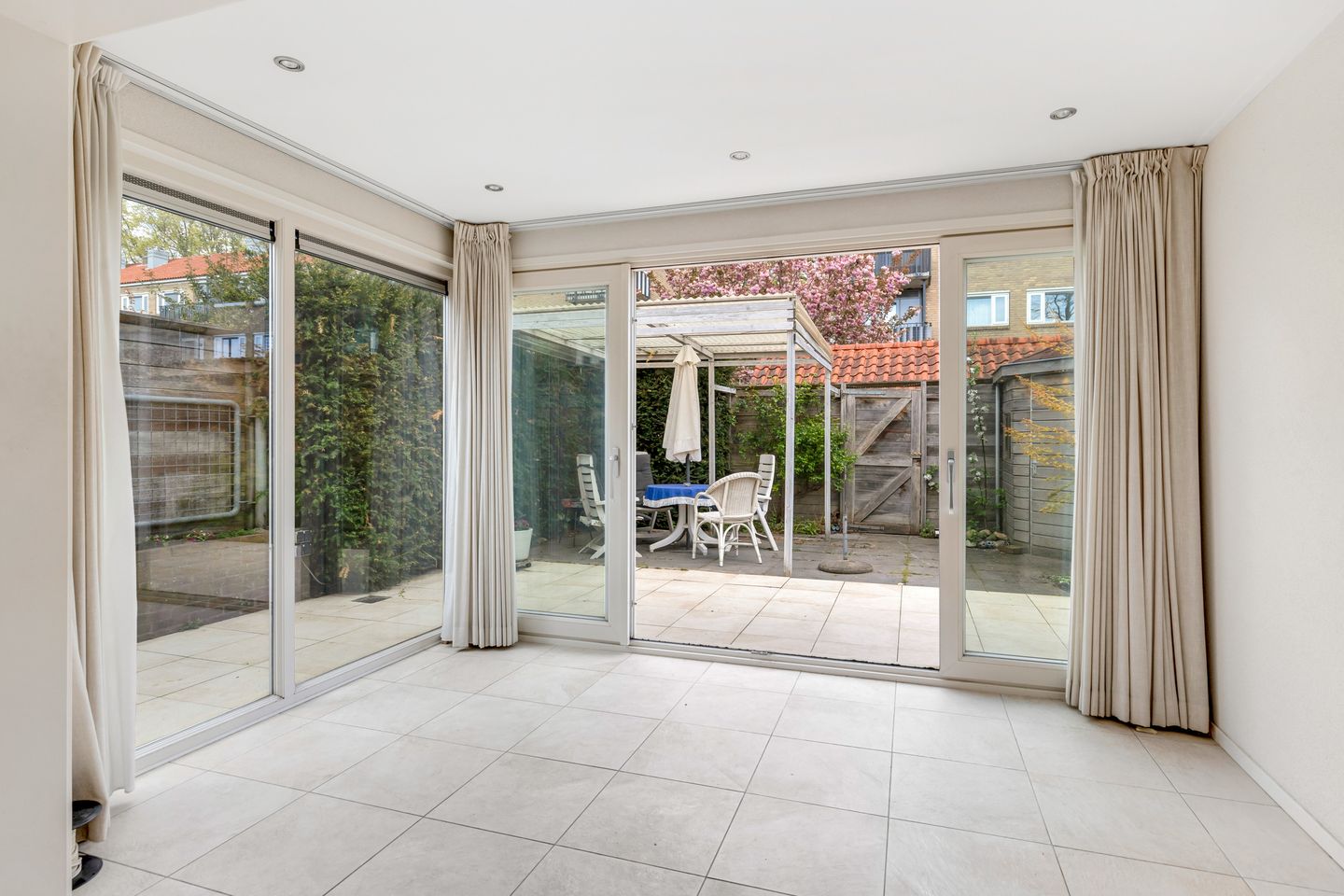 Photo 10 of Van Nijenrodestraat 32