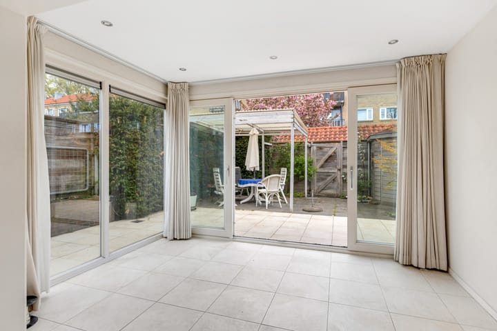 Foto 10 van Van Nijenrodestraat 32