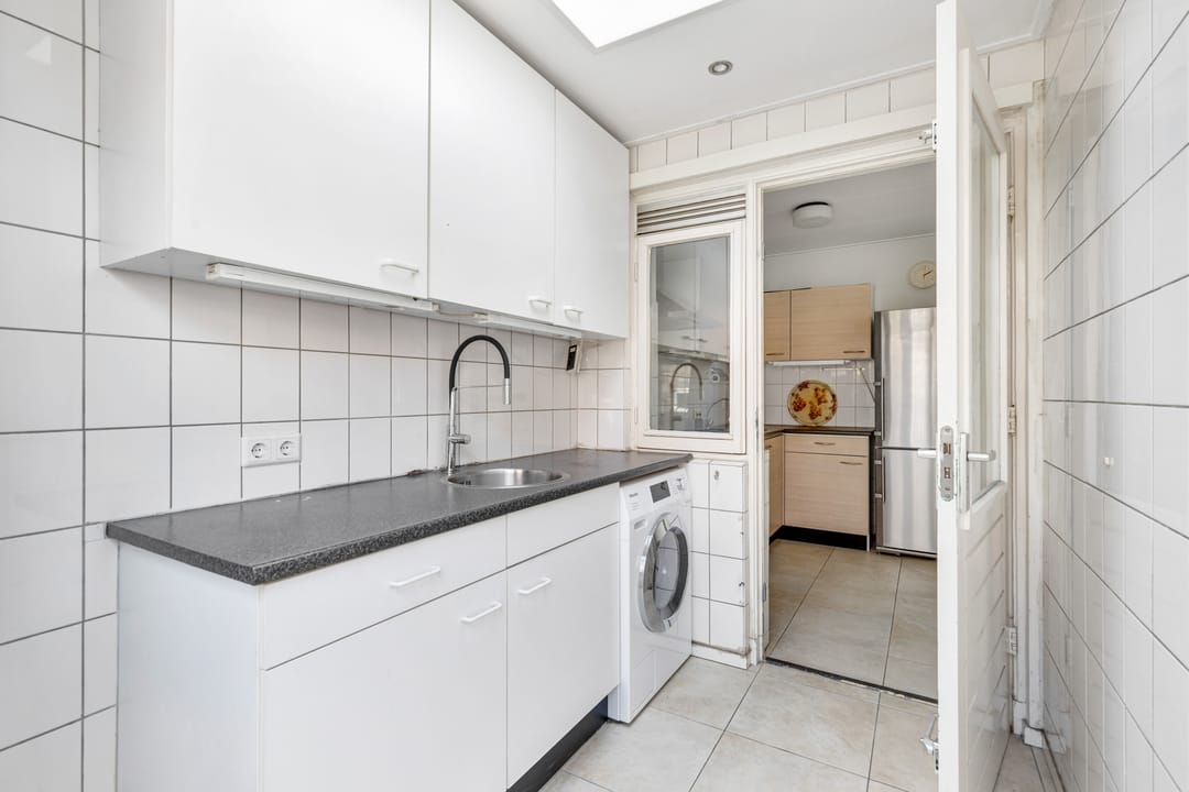 Photo 13 of Van Nijenrodestraat 32