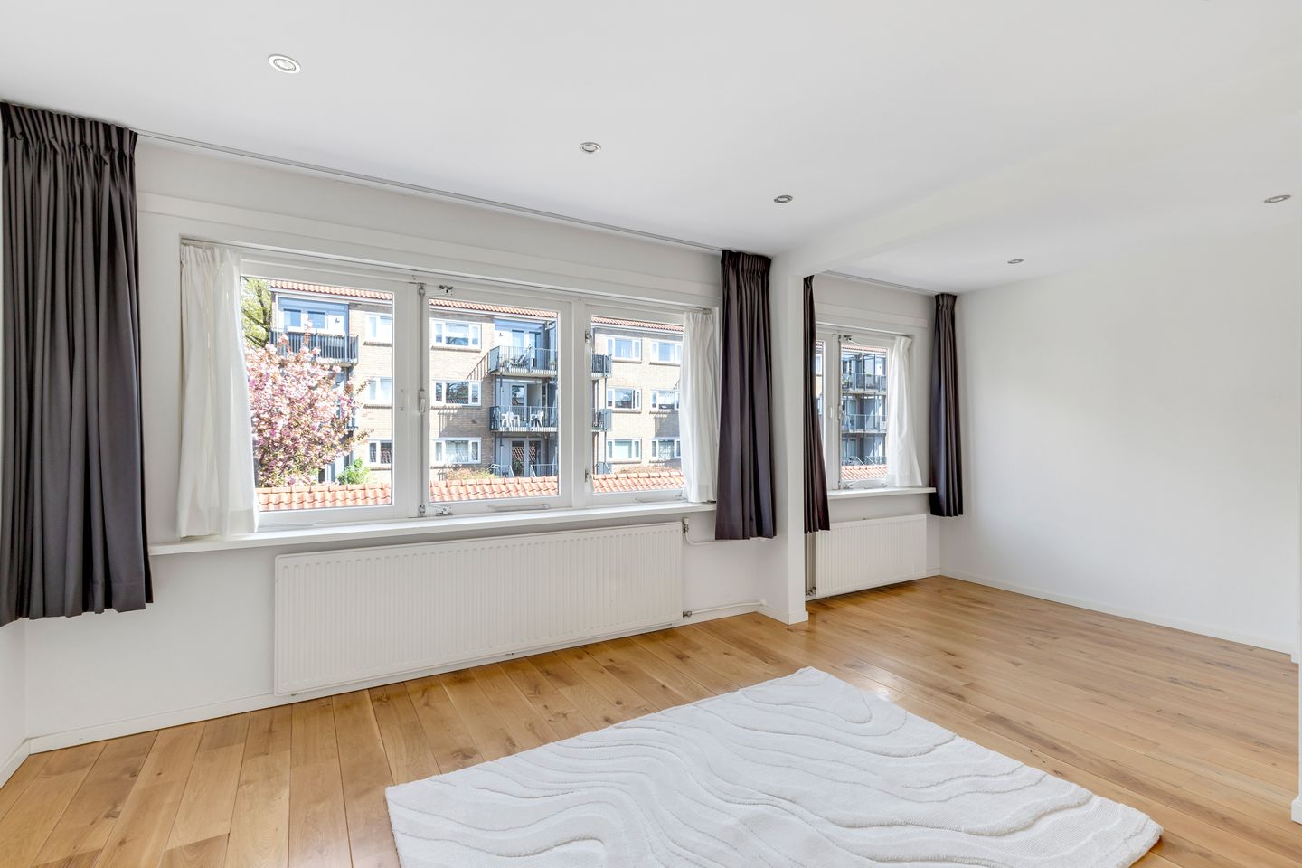 Photo 19 of Van Nijenrodestraat 32