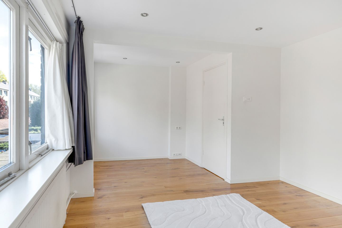 Photo 20 of Van Nijenrodestraat 32