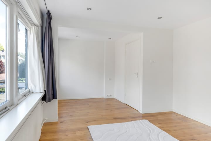 Foto 20 van Van Nijenrodestraat 32