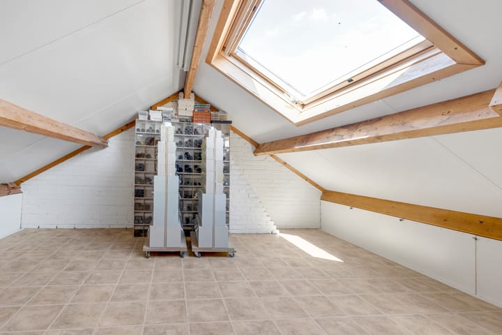 Foto 23 van Van Nijenrodestraat 32