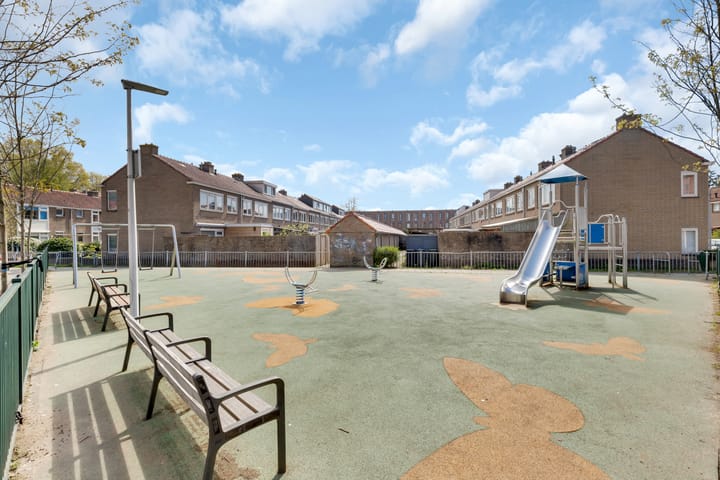 Foto 28 van Van Nijenrodestraat 32