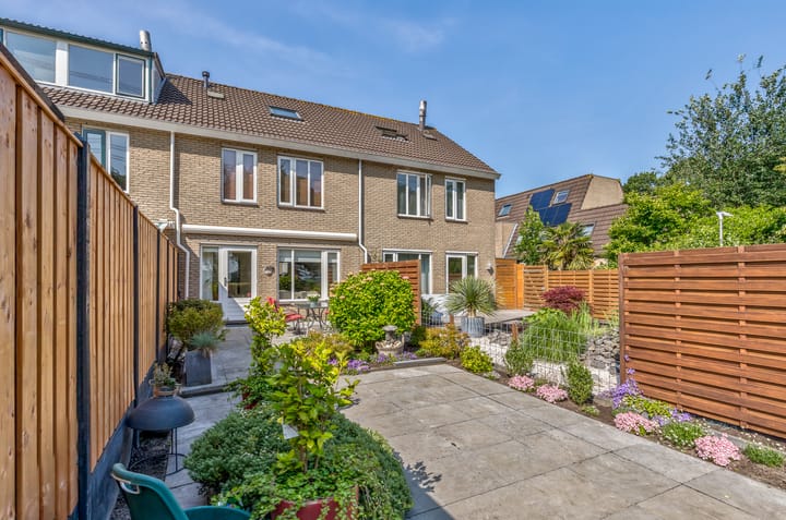 Foto 8 van Aristotelestuin 8