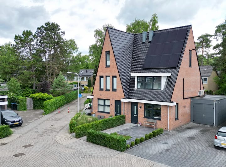 Photo 5 of Samuel de Marezhof 89