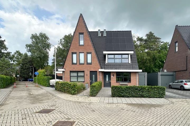 Photo 6 of Samuel de Marezhof 89