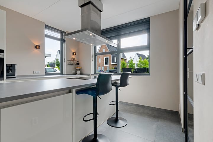 Photo 13 of Samuel de Marezhof 89