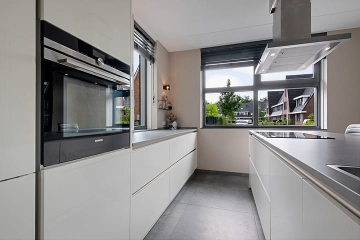 Photo 16 of Samuel de Marezhof 89