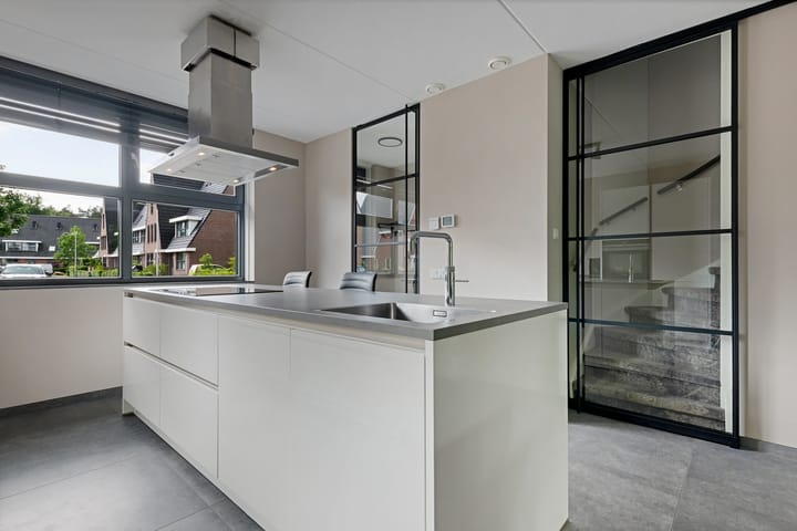 Photo 17 of Samuel de Marezhof 89