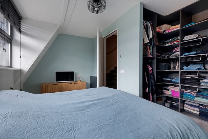 Photo 21 of Samuel de Marezhof 89