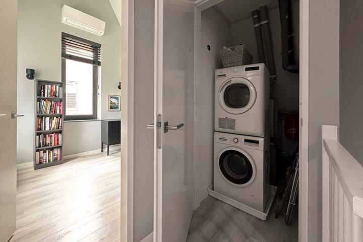 Photo 27 of Samuel de Marezhof 89