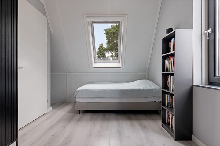 Photo 31 of Samuel de Marezhof 89