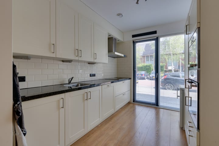 Foto 3 van Korenbloemlaan 8