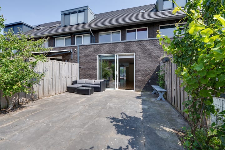 Foto 4 van Korenbloemlaan 8