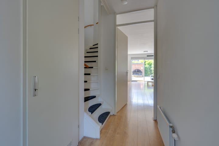 Foto 8 van Korenbloemlaan 8