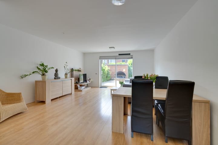 Foto 10 van Korenbloemlaan 8