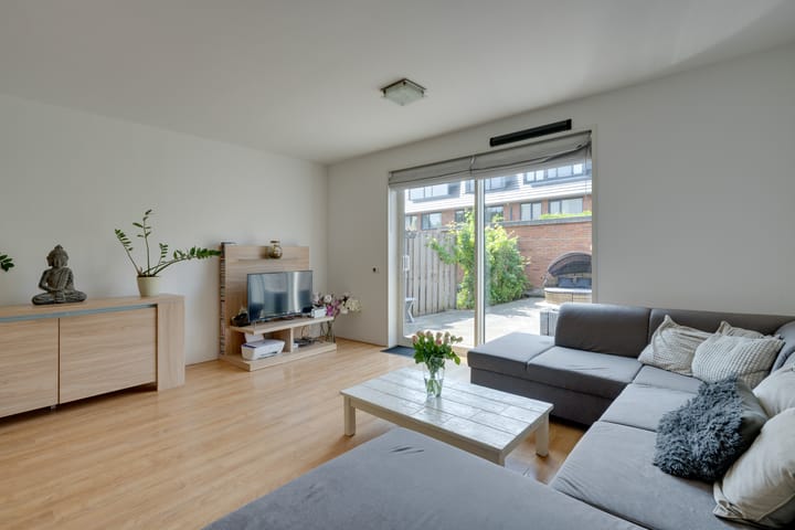 Foto 11 van Korenbloemlaan 8