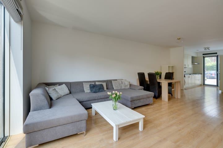 Foto 12 van Korenbloemlaan 8