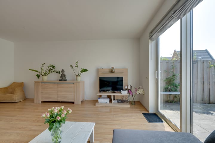 Foto 15 van Korenbloemlaan 8