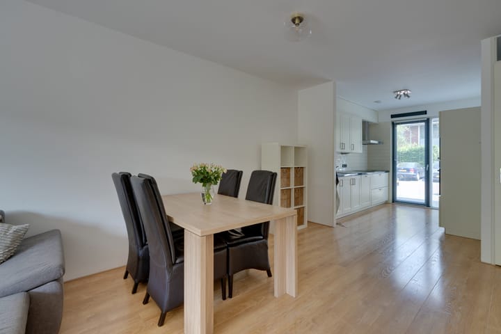 Foto 16 van Korenbloemlaan 8