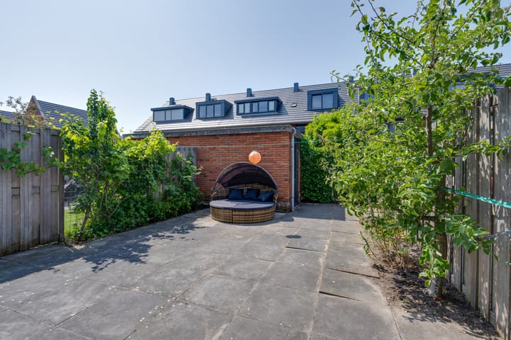 Foto 22 van Korenbloemlaan 8