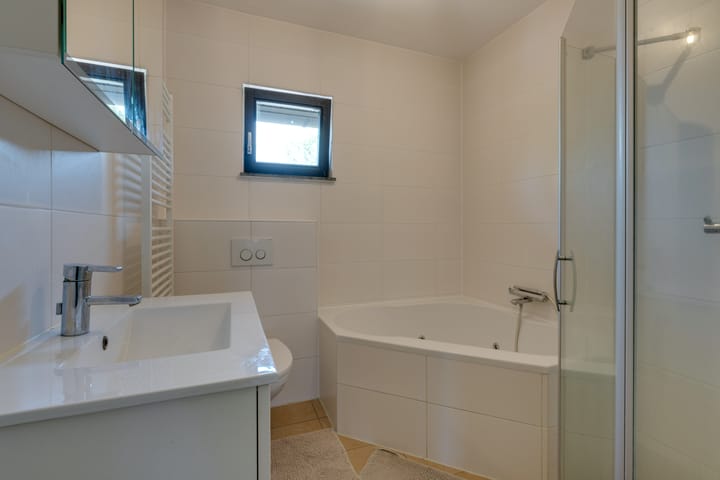 Foto 35 van Korenbloemlaan 8