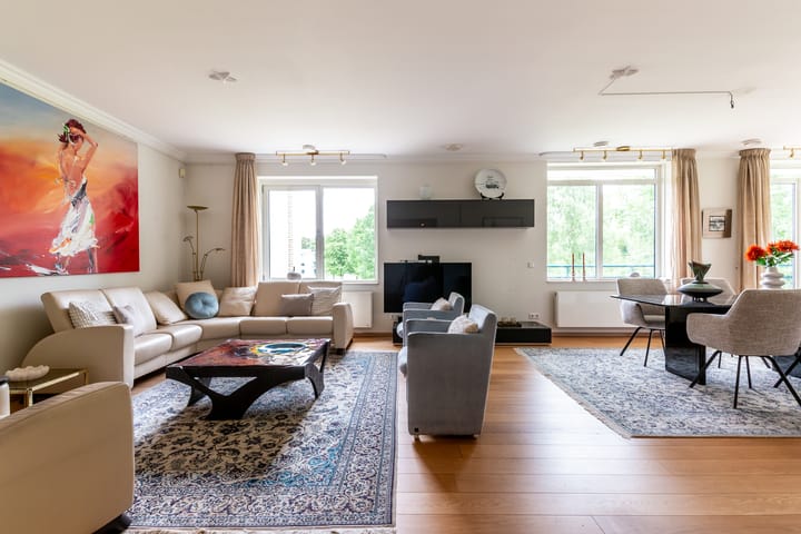 Foto 9 van Van Weerden Poelmanweg 96