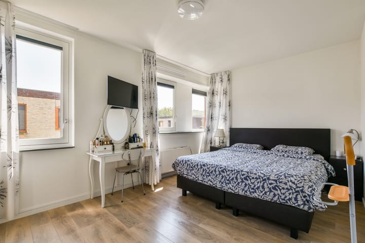 Foto 15 van van De Spiegelstraat 115